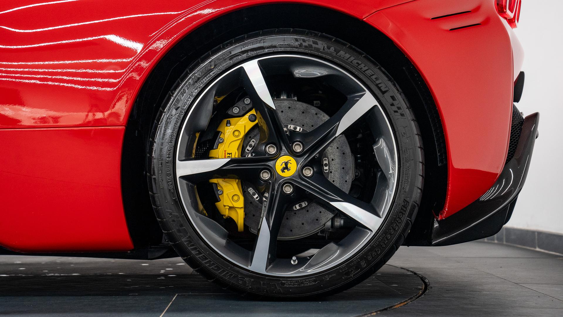Ferrari SF90 Photo 8b39e6dc-36cb-4f2d-bbd1-8e7f8d8f5dfd.jpg