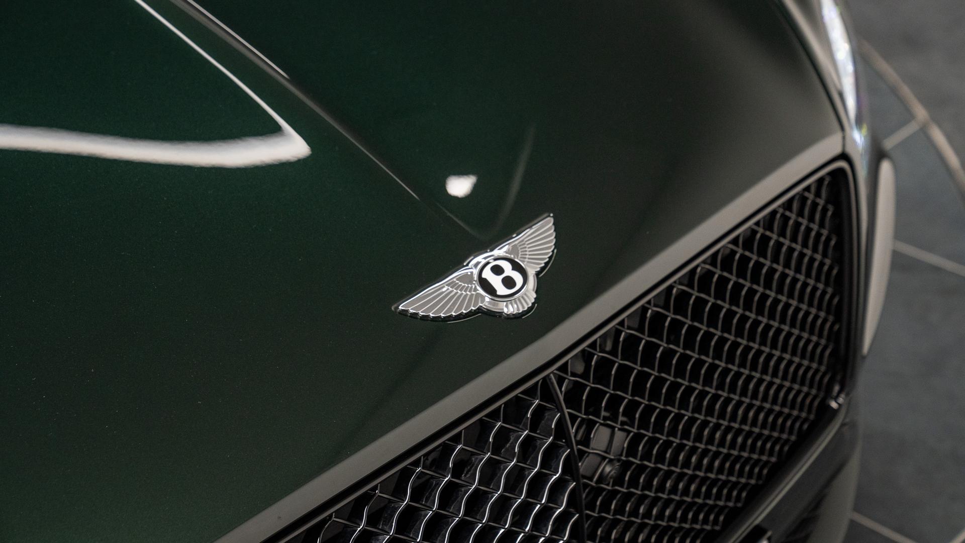 Bentley Continental GTC Photo 8b4e585f-b897-4e5f-b7b6-c5e32a1616b5.jpg