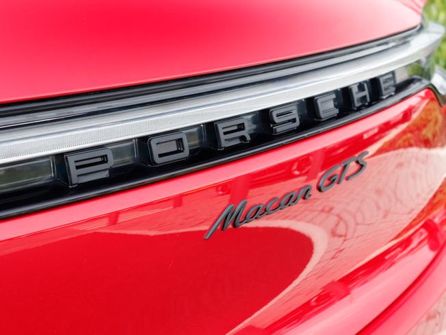 PORSCHE Macan Photo 15