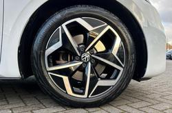 VOLKSWAGEN ID.3 Photo 5