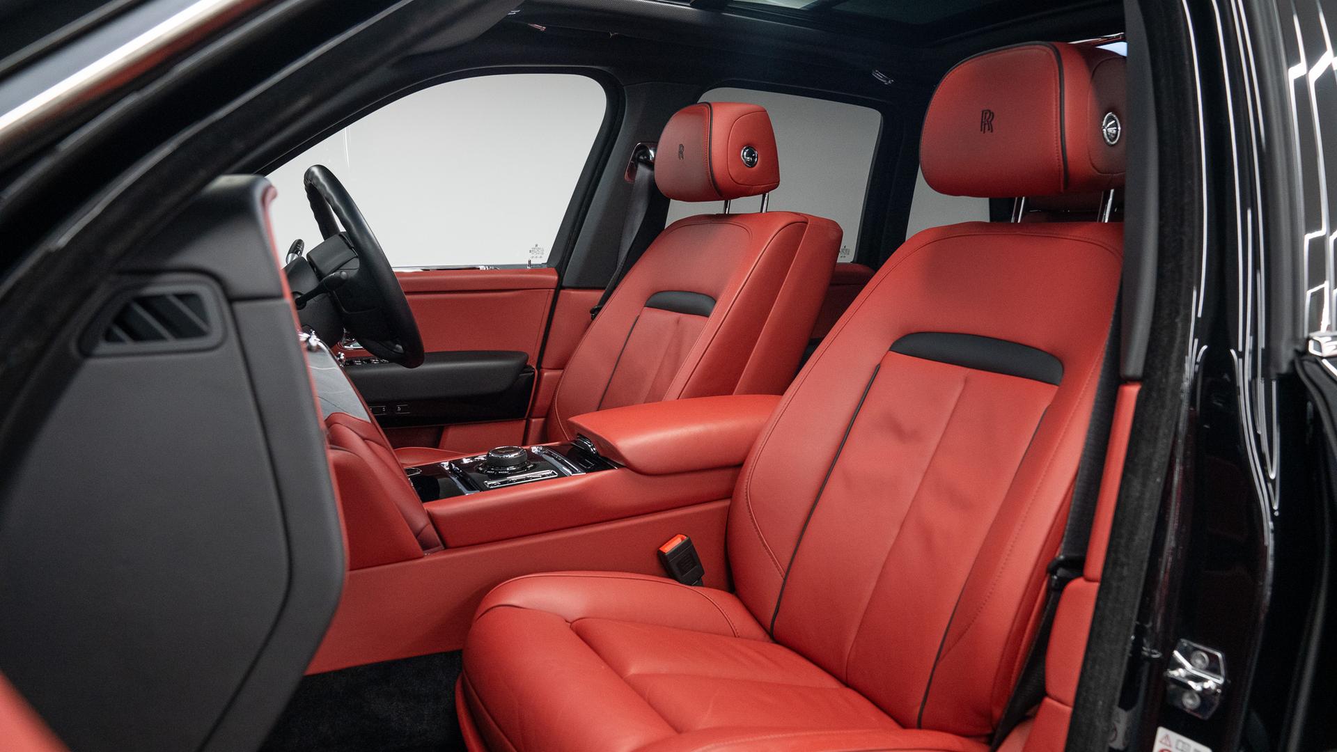 Rolls-Royce Cullinan Photo 8b9e4ed8-09cc-4f56-90d6-40d1c8e43e07.jpg