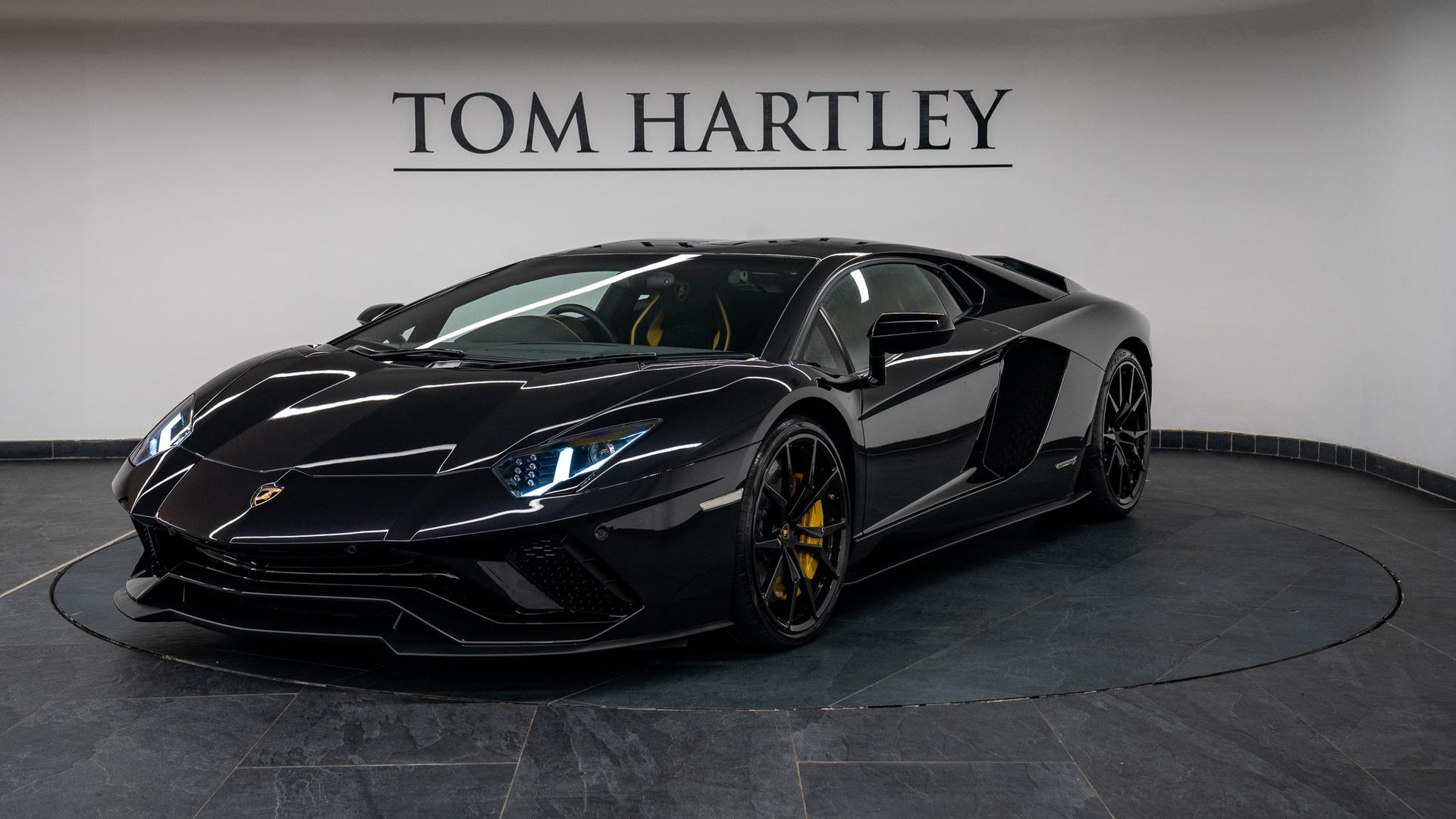 LAMBORGHINI Aventador Photo 8ba63262-07fc-4e52-8022-2da43c3a7ed3.jpg
