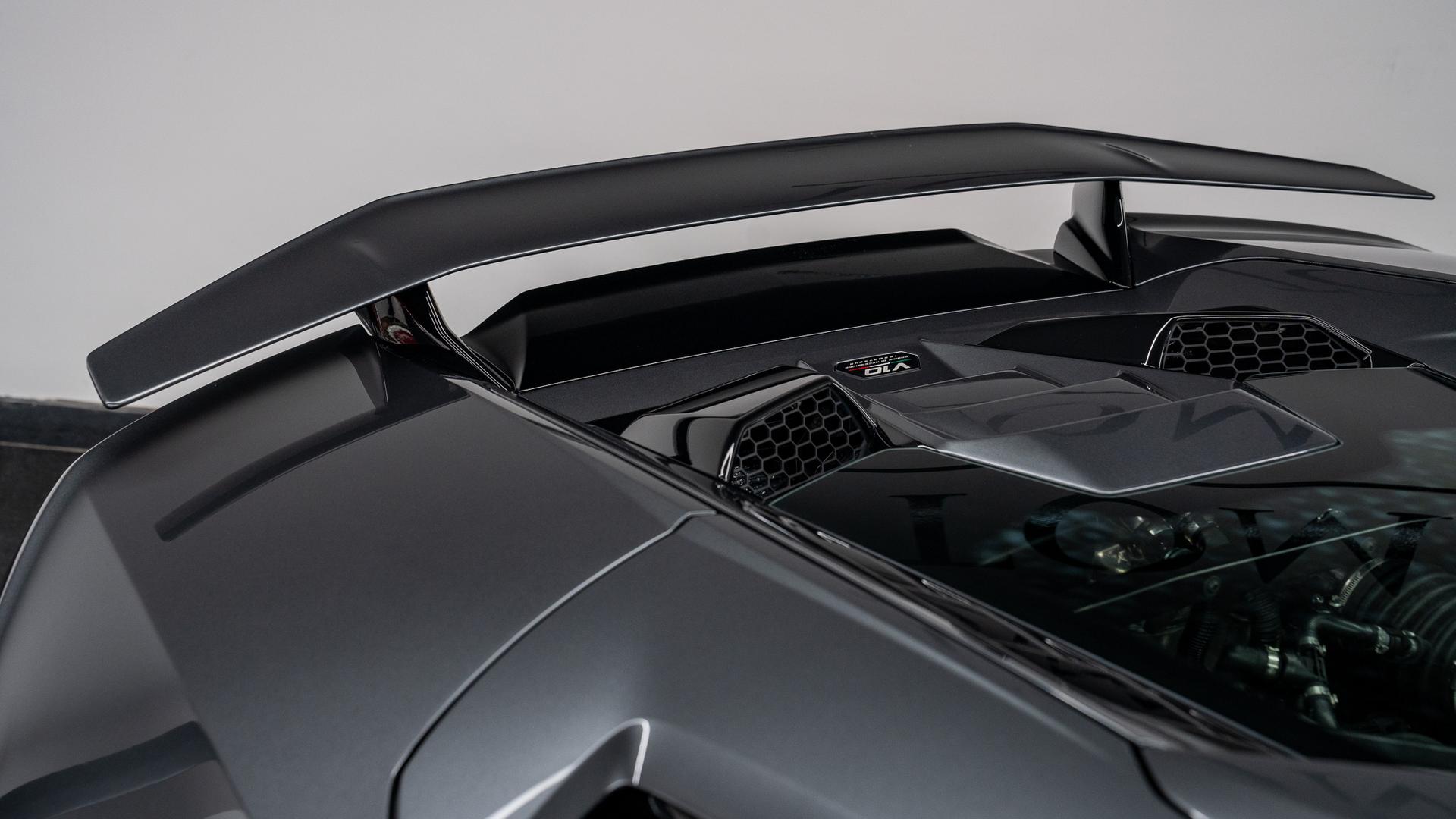 LAMBORGHINI Huracan Photo 8ba8cdc2-c4b2-4181-ada1-ad87424d6a5a.jpg