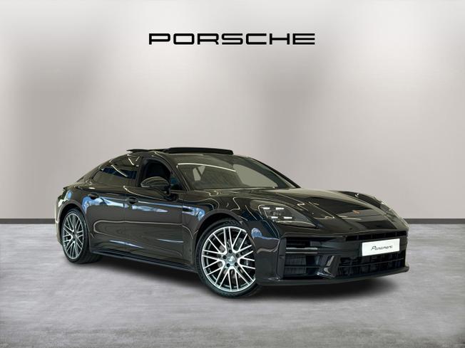 PORSCHE Panamera Photo 1