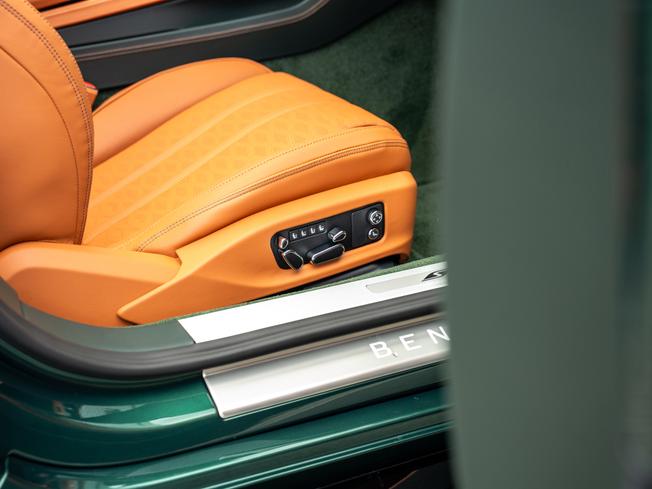 BENTLEY Continental GTC Photo 33