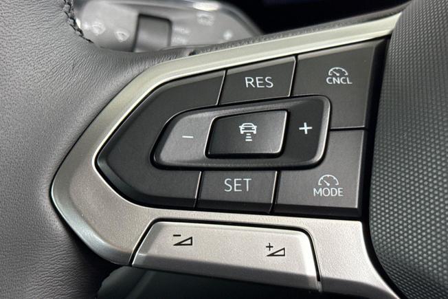 VOLKSWAGEN T-Roc Photo 15