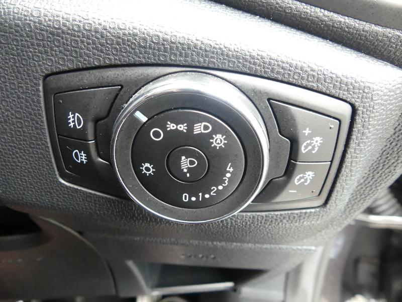 Ford EcoSport Photo 8bd3b97f-c541-4c78-8f4c-2996d9fff163.jpg