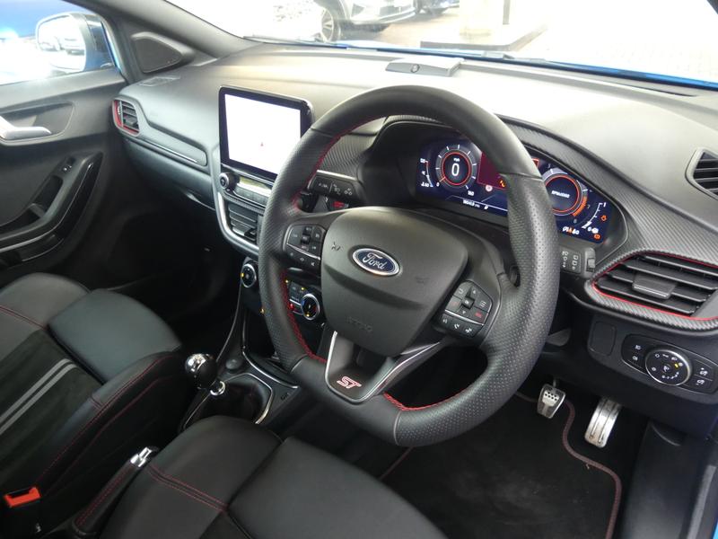 Ford Puma Photo 8bd455b1-a8a4-43af-932b-6017545c4612.jpg