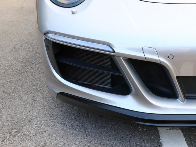 PORSCHE 911 Photo 36