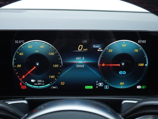 Mercedes-Benz EQB Photo 8bdbbbe3-d3b3-463c-9628-9bf3537a32ef.jpg