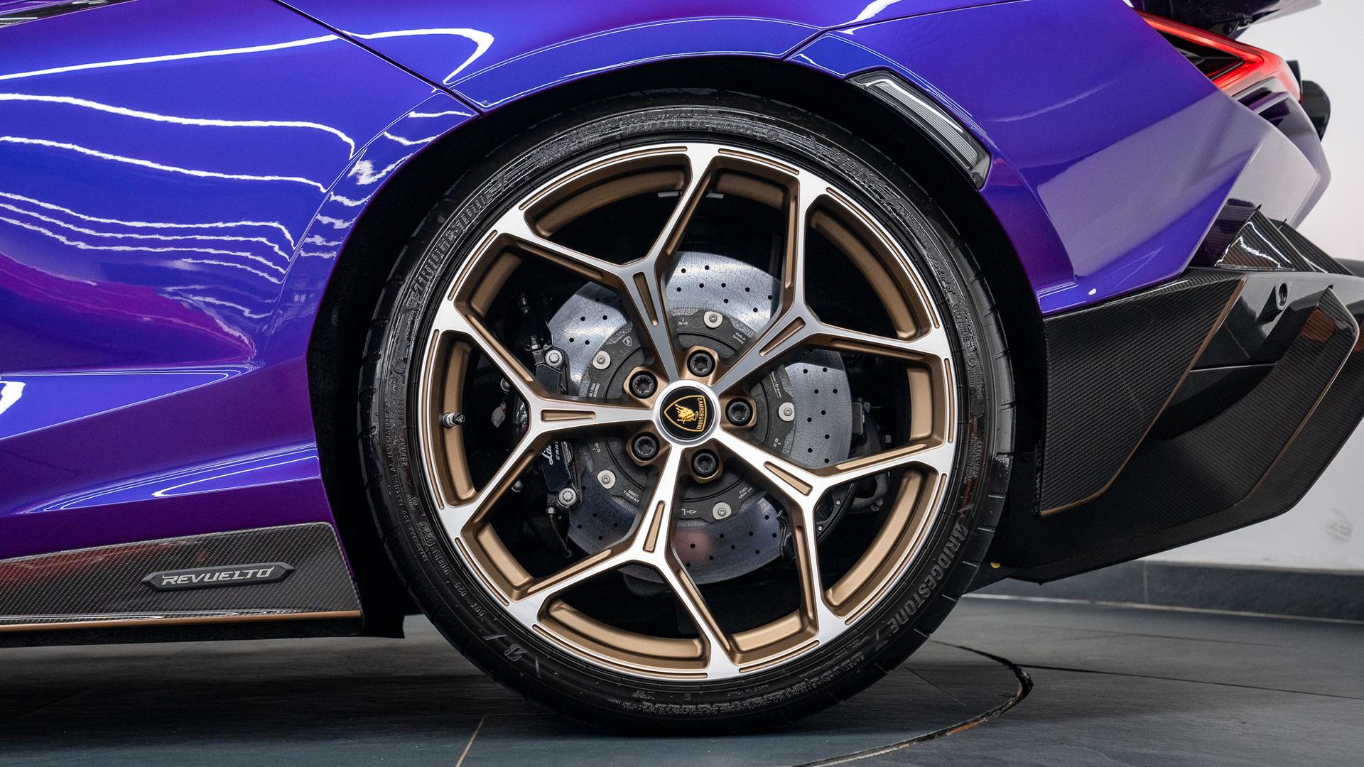 LAMBORGHINI Revuelto Photo 8be71ef4-428e-4eb3-9c7c-bcc7a111d3be.jpg
