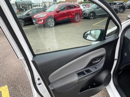 Toyota Yaris Photo 8bf4138f-9f6b-44a6-94b0-f7f42ff12936.jpeg