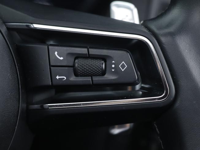 PORSCHE Macan Photo 40