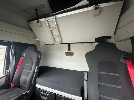 Iveco S-WAY Photo