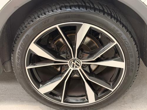 Volkswagen Tiguan Photo 8c0da8c8-b05e-4e63-be69-0e7c16da60a7.jpeg