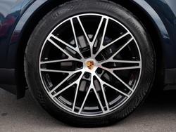 PORSCHE Cayenne Photo 4