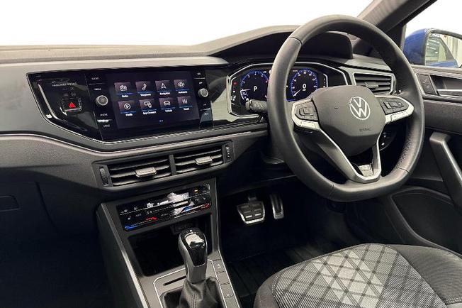 VOLKSWAGEN Polo Photo 2