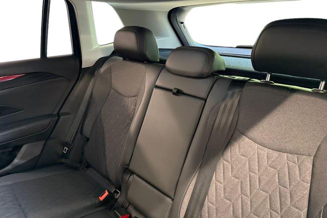VOLKSWAGEN Tiguan Photo 9