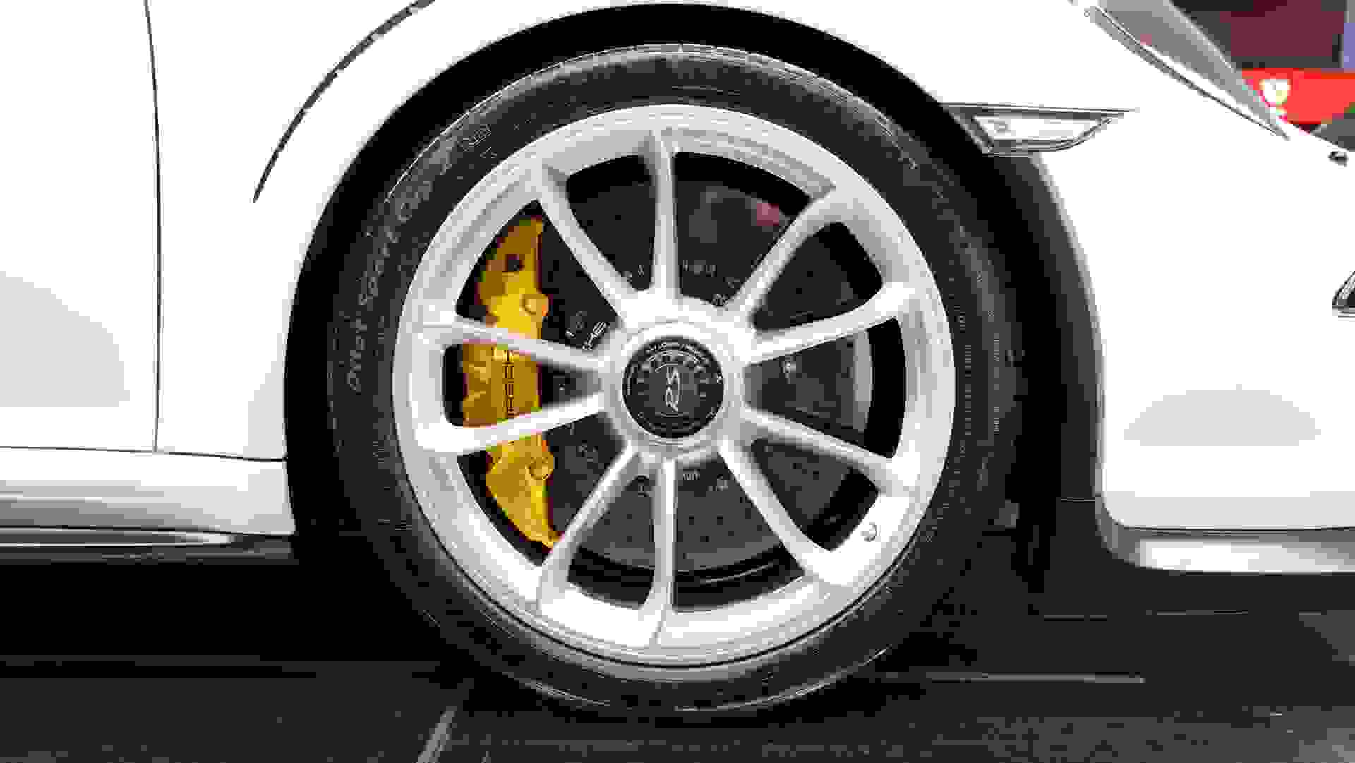 Porsche 911 Photo 8c35997a-acd7-4956-96eb-e56fc22831bd.jpg