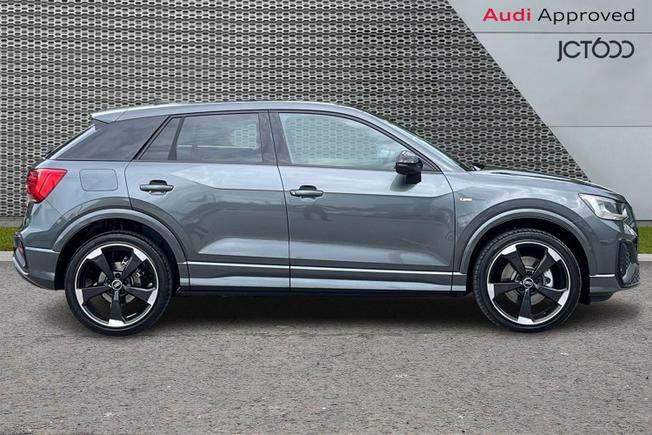 AUDI Q2 Photo 4