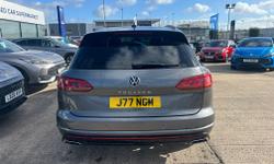 Volkswagen TOUAREG Photo 2