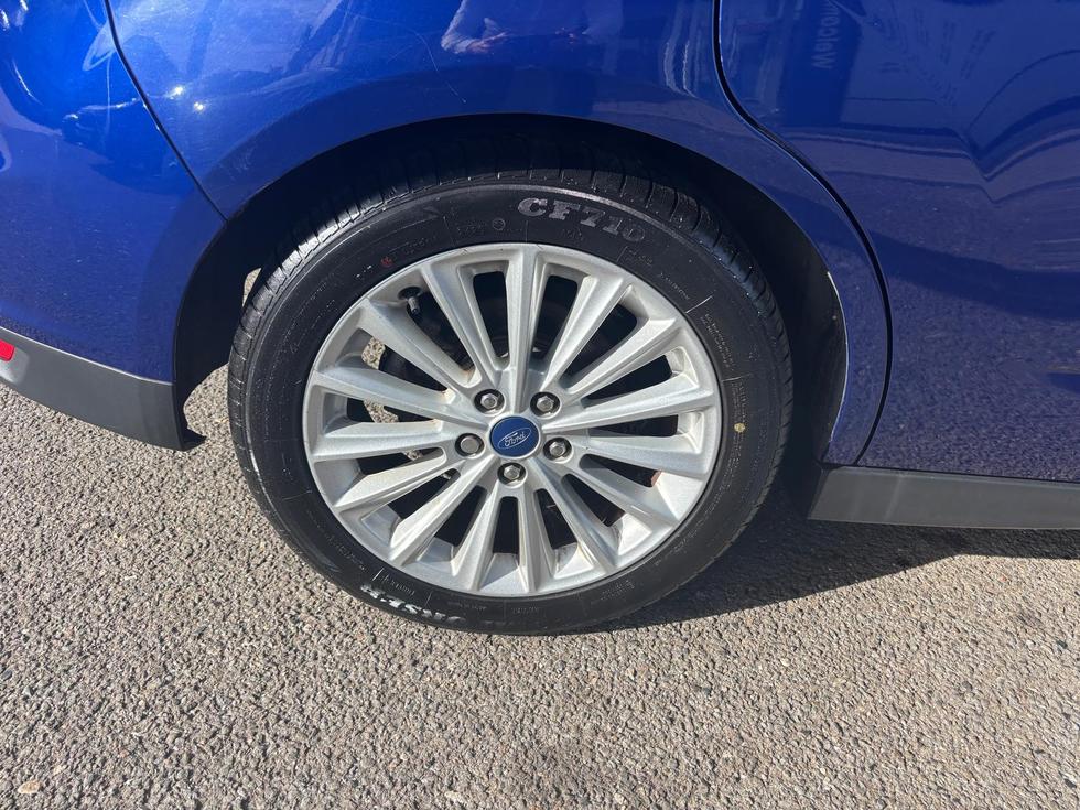 Ford C-Max Photo 8c3c8aa7-9a09-47e4-b15b-7114a6f35e58.JPG