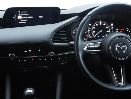 Mazda 3 Photo 8c44cf51-2682-4d98-935f-21b4ab63aced.jpg