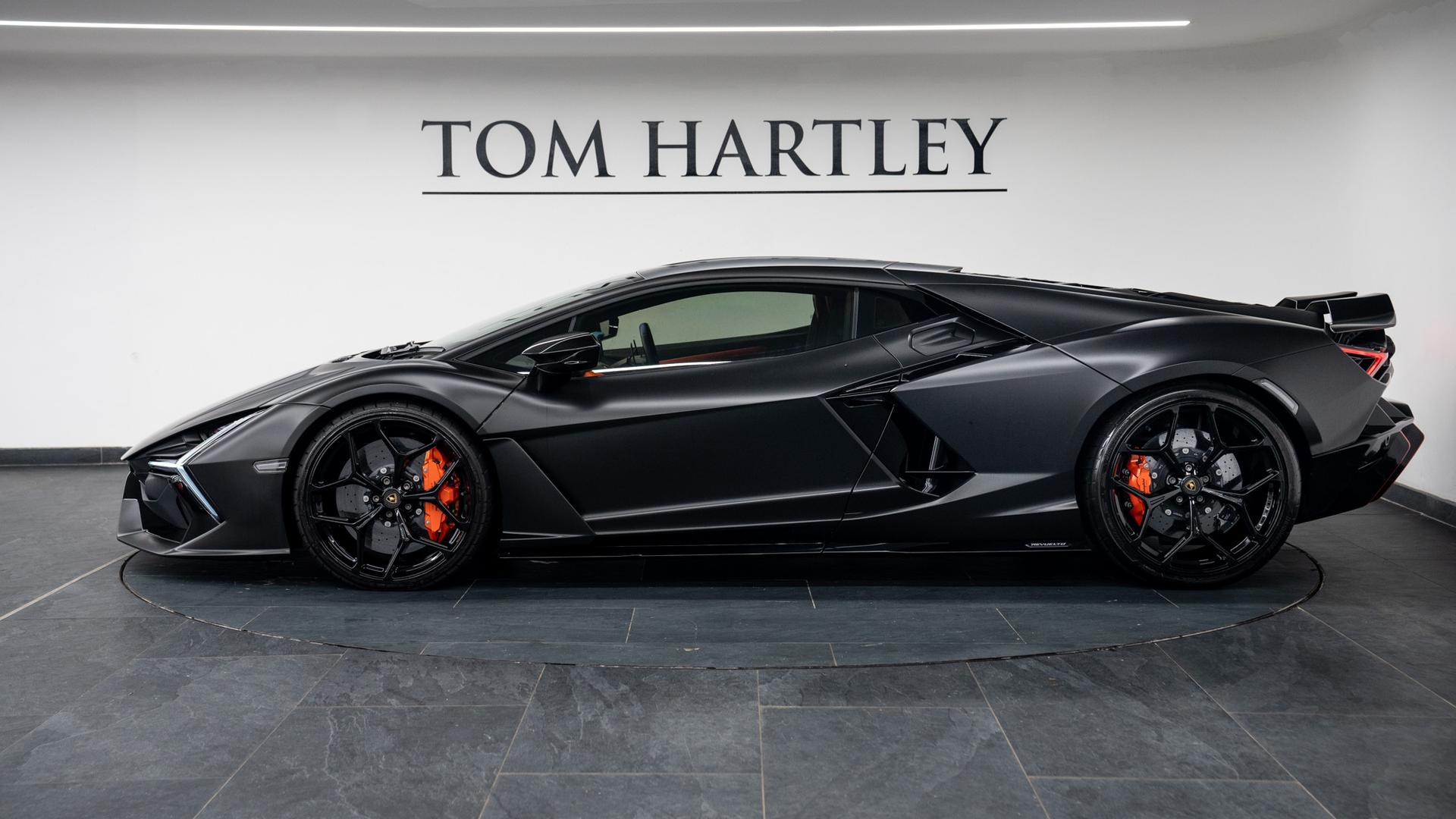 LAMBORGHINI Revuelto Photo 8c4f4546-853e-48f3-a69a-fd123f3617cb.jpg