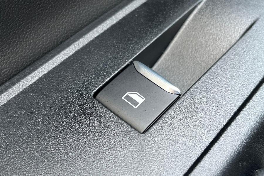 Ford RANGER Photo 8c7ae039-7748-49c9-aab9-cb3fd0f733c5.jpg