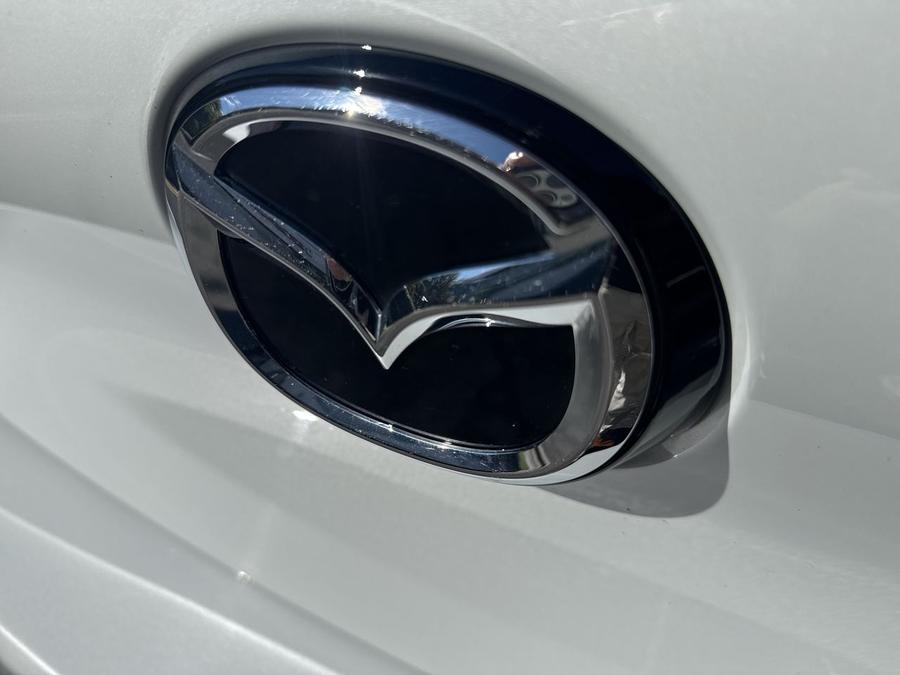 Mazda Mazda3 Photo 8c9e712b-bfd8-4615-ab0b-b28e266a84b6.jpg