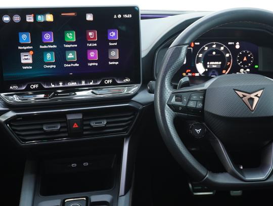 CUPRA Leon Photo 8cc48ab1-327b-45d0-9249-933bac017c4b.jpg