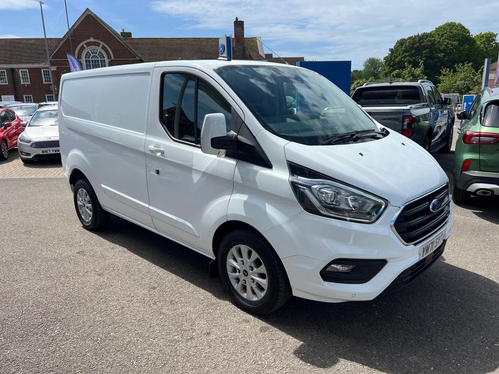 Ford Transit Custom Photo 8ccf8520-4646-4eef-8374-6ae61fe45a45.jpeg