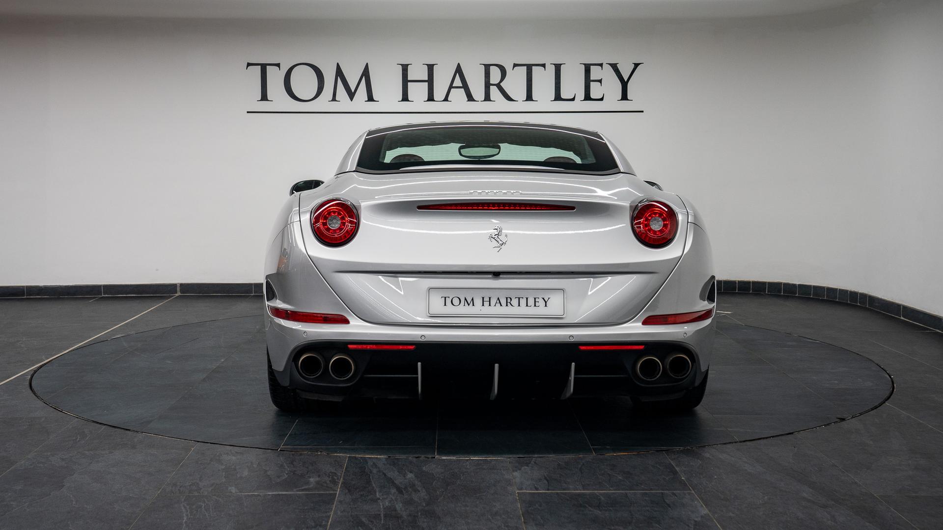 Ferrari California Photo 8cd18e03-317f-48f3-a71c-56ffff6b288c.jpg