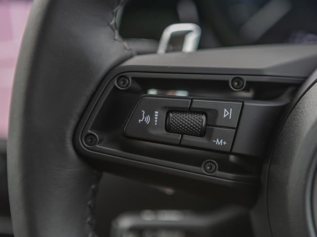 PORSCHE Macan Photo 15