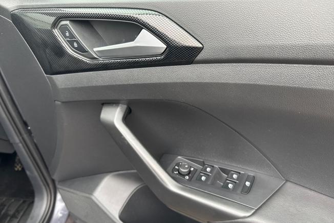 VOLKSWAGEN T-CROSS Photo 24