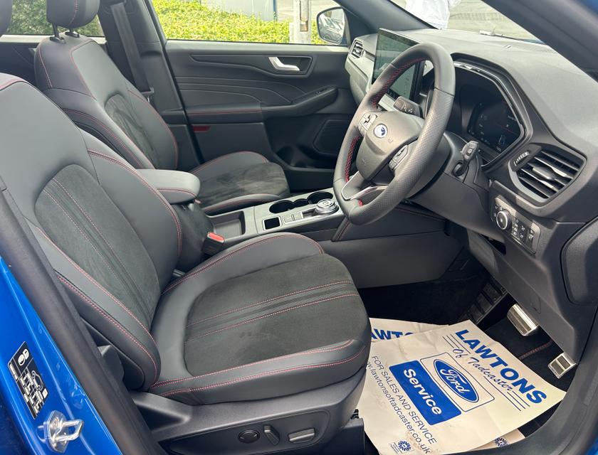 Ford Kuga Photo 8cf336d4-711f-42f4-a7ff-25ca92b87b8a.jpg
