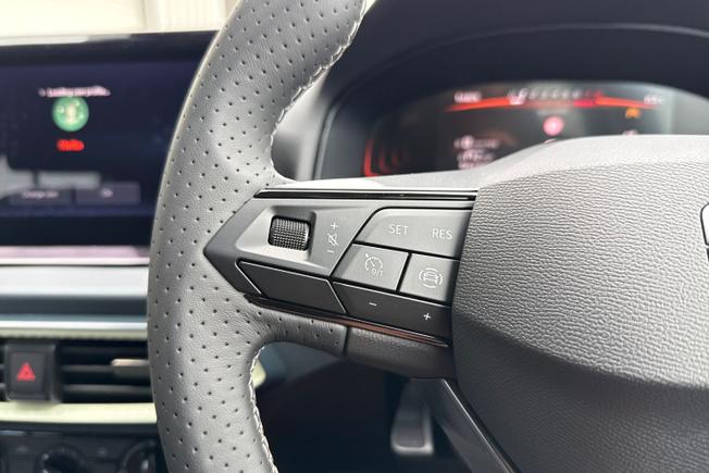 SEAT Ibiza Photo 16