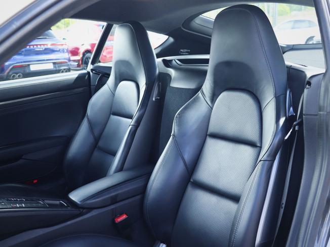 PORSCHE 718 Cayman Photo 40