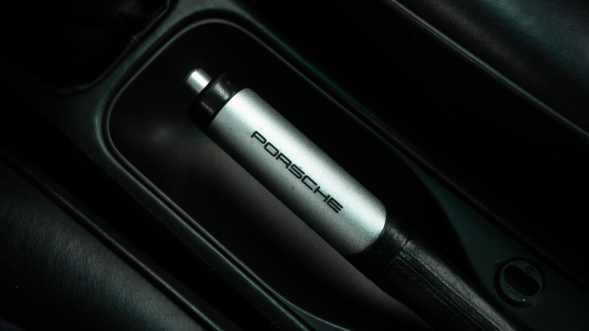 Porsche 911 Photo 8d001d40-0690-477c-ae98-73fb01bb4a38.jpg