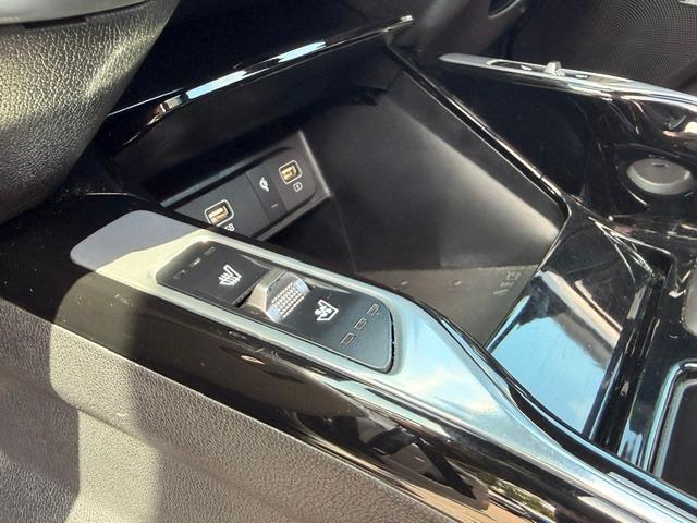 Kia Sorento Photo 8d0a87ed-25a0-4f82-9a75-df13887023bc.jpg
