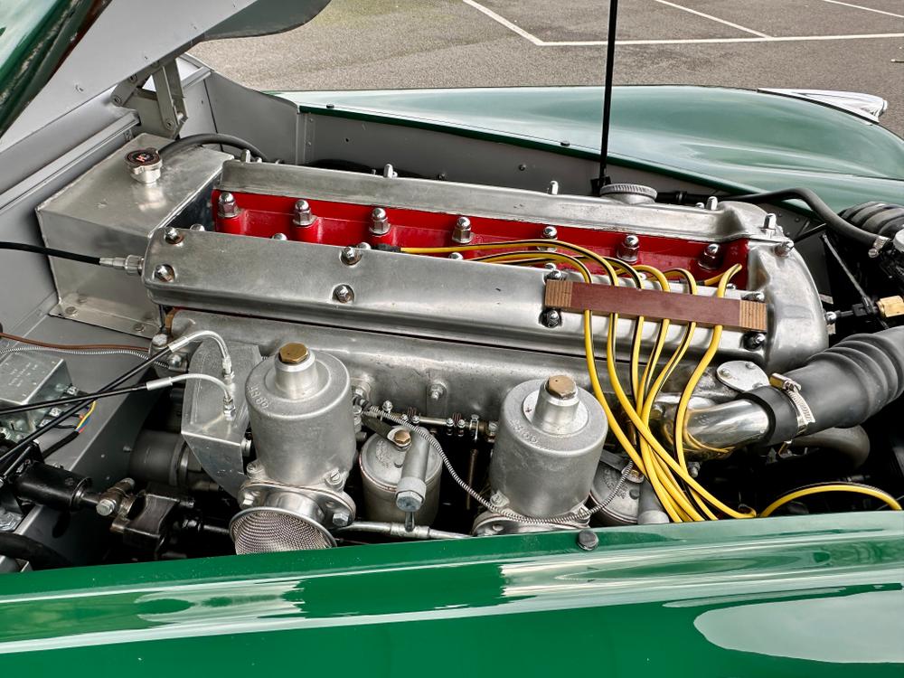 Used Jaguar XK120 1JYU 28