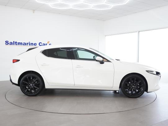 Mazda 3 Photo 8d22a9d6-f68a-45a0-81f8-eb4033d94c3f.jpg