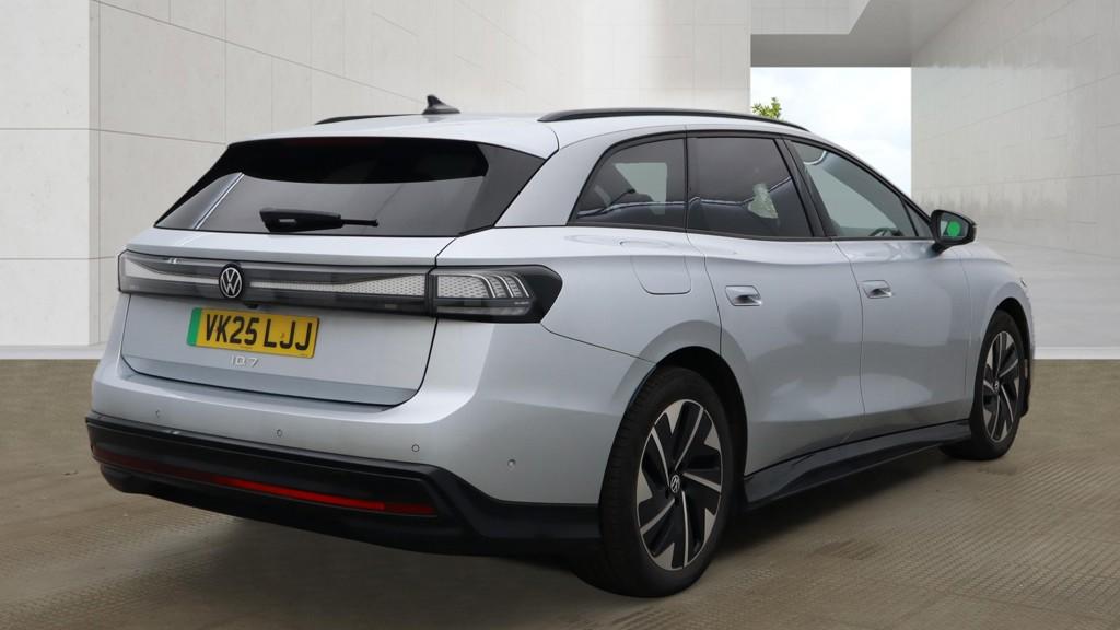 2025 Volkswagen ID.7 210kW Match Pro 77kWh 5dr Auto - vehicle photo 4 for sale on PureCar
