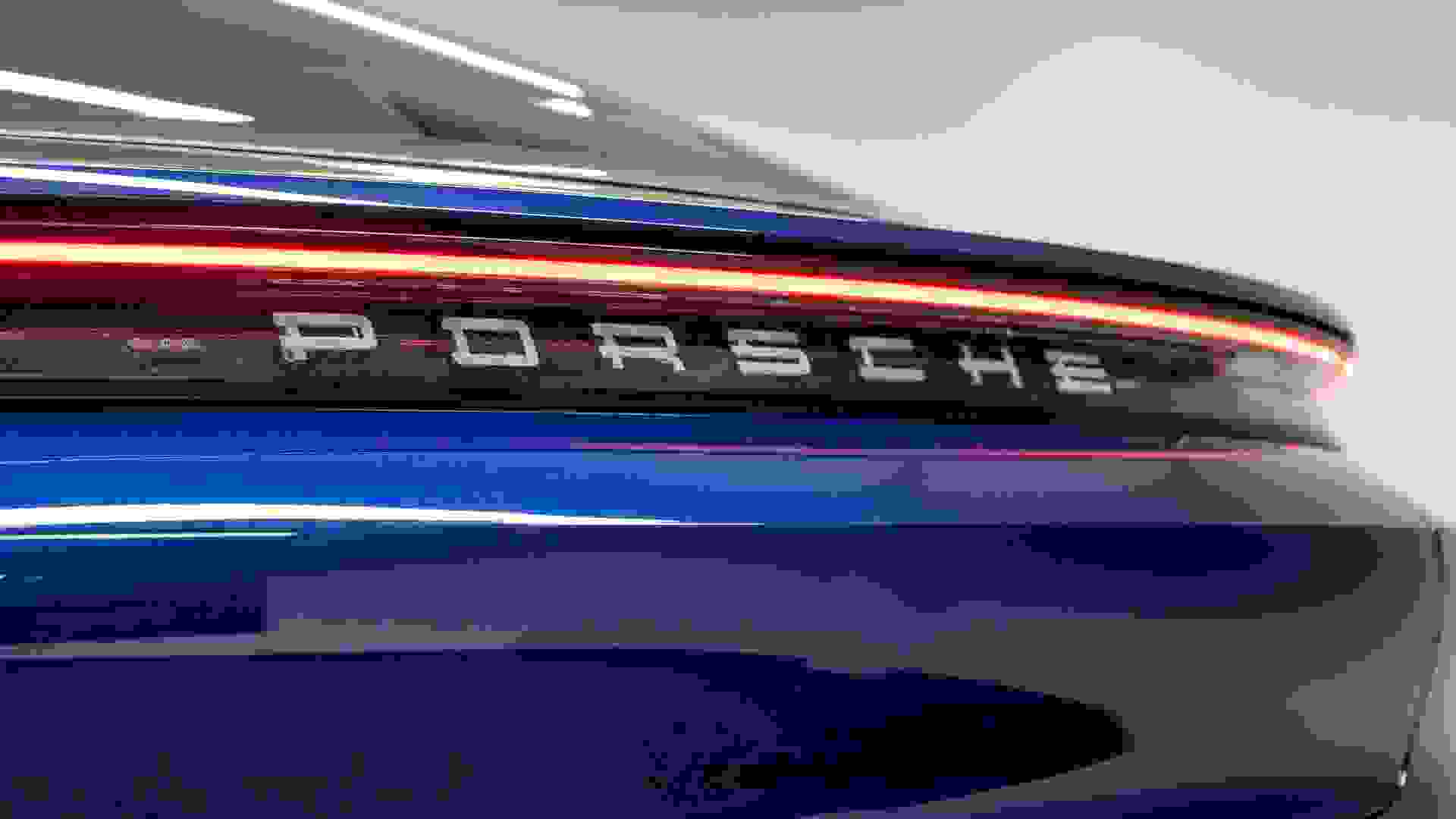 Porsche Taycan Photo 8d400d17-1d8f-4bc4-b7bf-edf1f4f76139.jpg