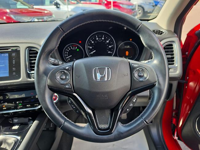 Honda HR-V Photo 8d55afcf-816e-430a-80e6-cd3da7166693.jpg