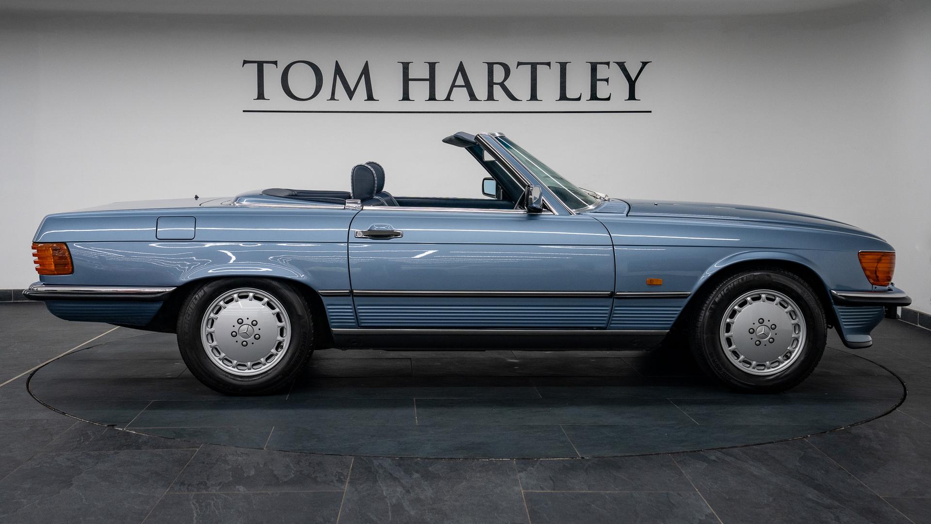 Mercedes-Benz 300 Photo 8d712502-9c57-40c5-8ef0-f50b0030e71a.jpg