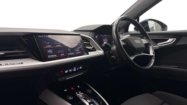 AUDI Q4 E-Tron Photo 2