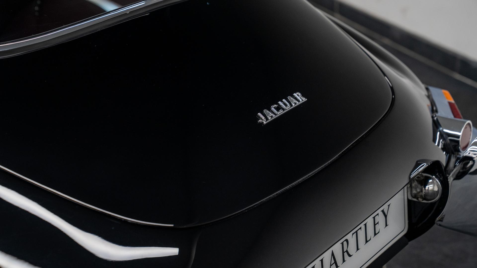 Jaguar E-Type Photo 8da65b6a-f548-472a-90f7-9988c492d053.jpg