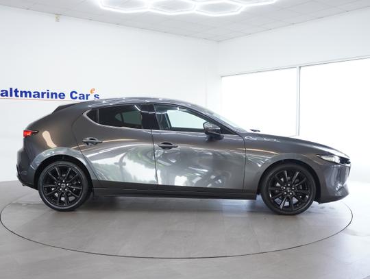 Mazda 3 Photo 8daff27c-f31e-4b8d-9937-a0218d50ef6b.jpg