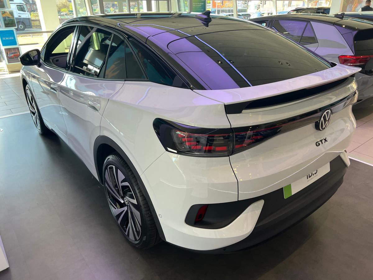 VOLKSWAGEN Id 5 ID 5 GTX Style 77kWh GTX 4MOTION 299PS 1 speed VOLKSWAGEN Id 5 ID 5 GTX Style 77kWh GTX 4MOTION 299PS 1 speed